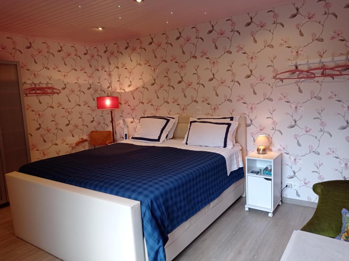 Les Ecureuils Bed and Breakfast Revin  Eksteriør billede